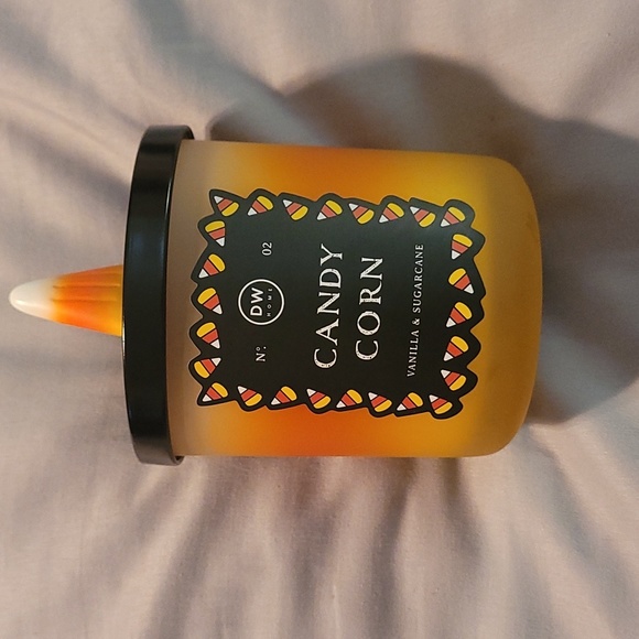 DW Home Other - DW HOME Candy Corn 9.3 oz Candle
